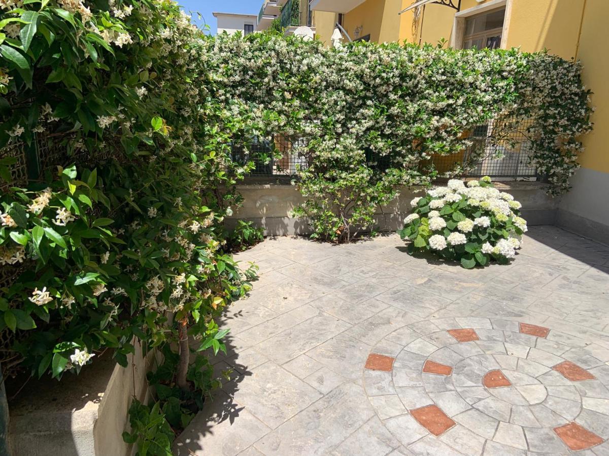 Casa Di Ilaria Apartment Anzio Luaran gambar